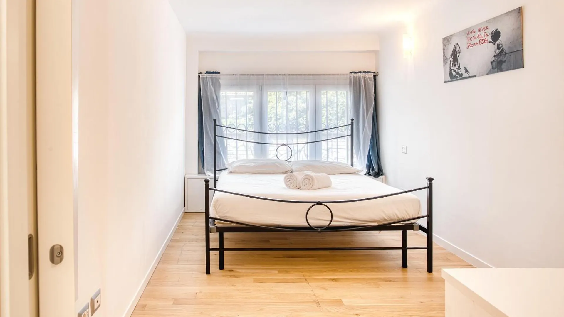 Apartment Walk To Navigli - Via Gola - 2 Bedrooms Apt Milan Italy