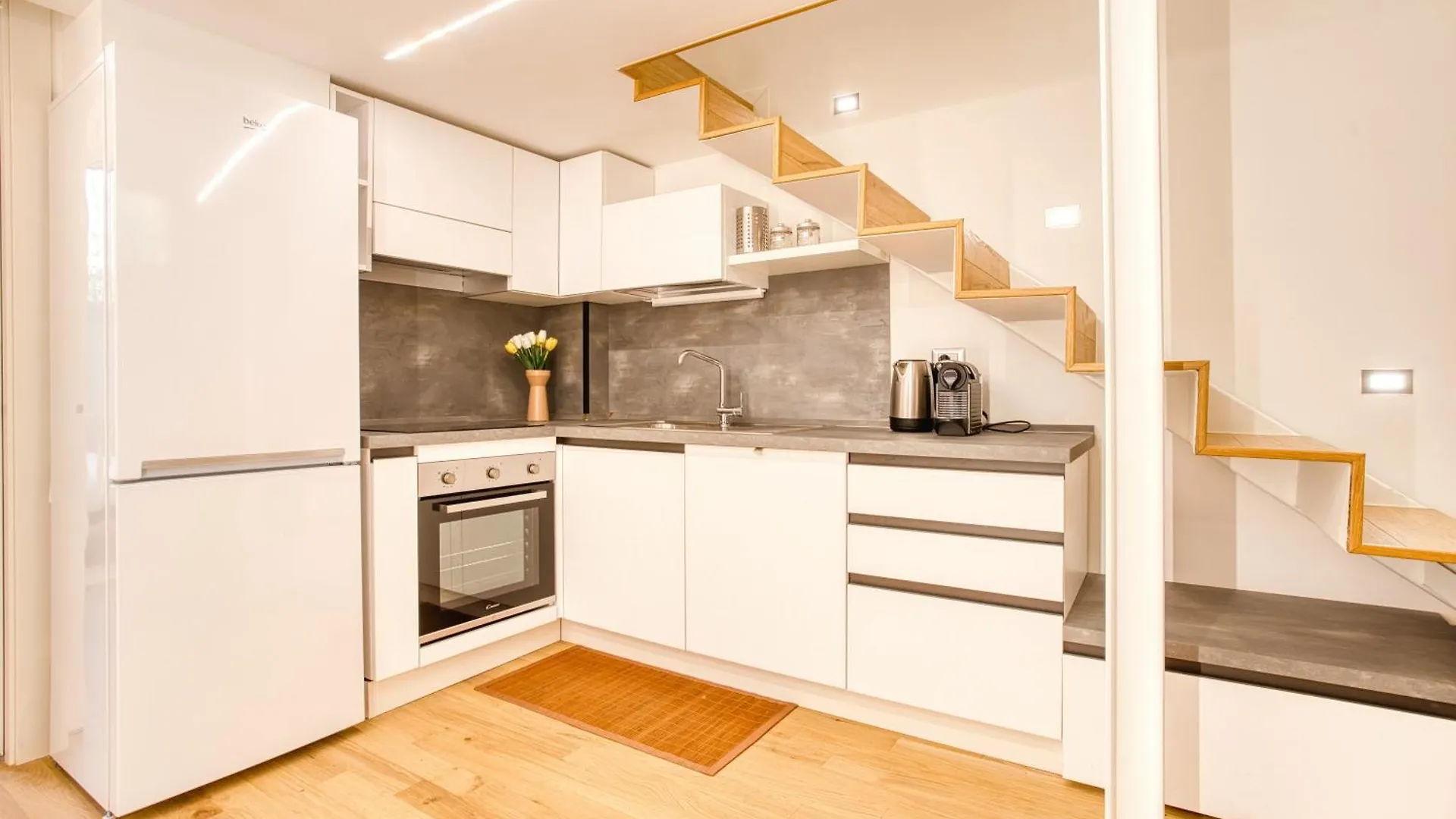 Apartment Walk To Navigli - Via Gola - 2 Bedrooms Apt Milan